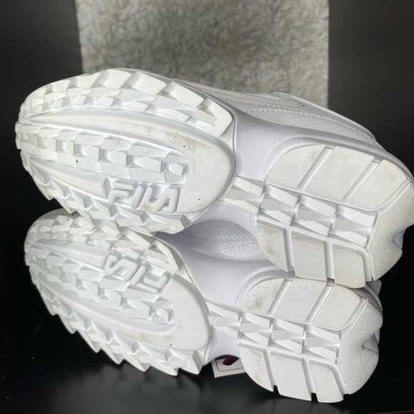 Fila - Picture 3 of 5